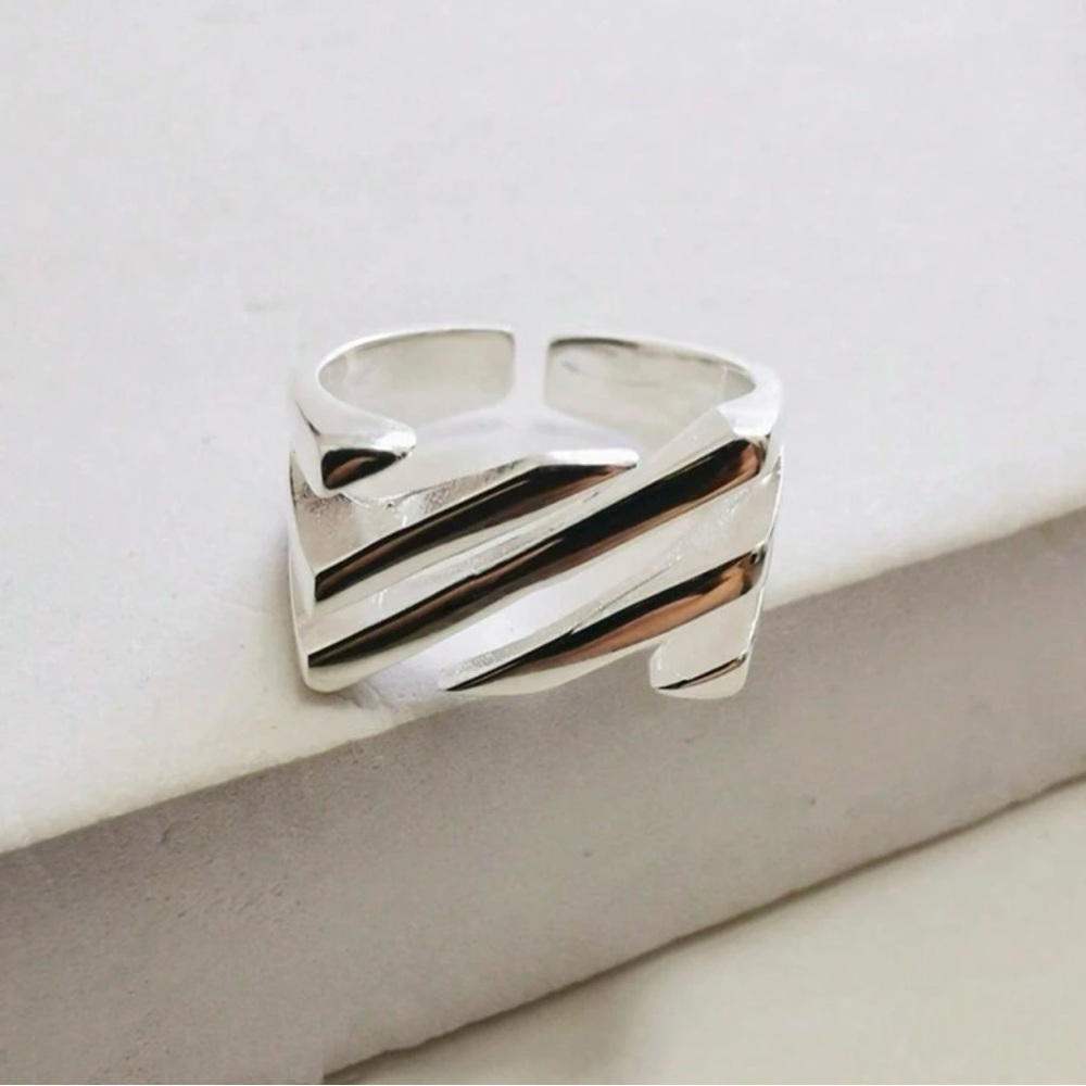 Modern Silver Geometric Ring - Picture 2 of 4